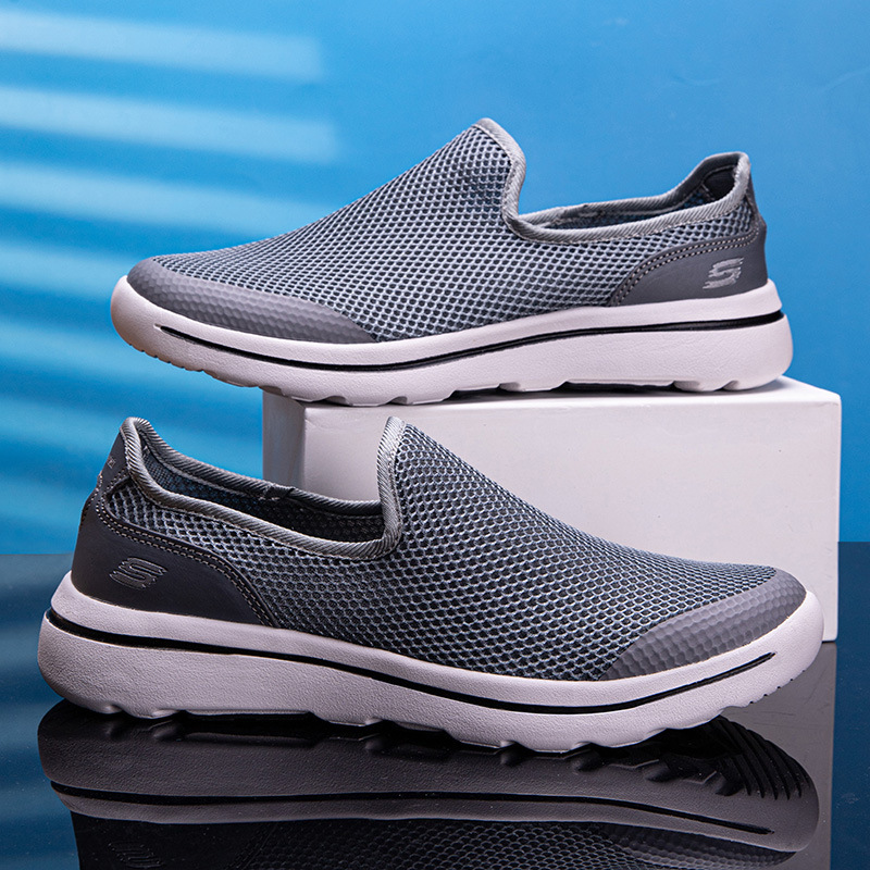 Comfortable Men's Walking Shoes Mesh Slip-on Breathable Casual Shoes - Image 6